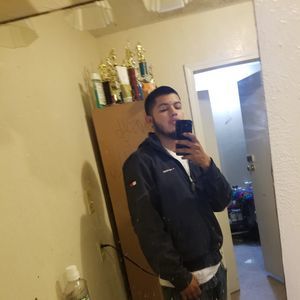 Meet your Posher, Victor carlos